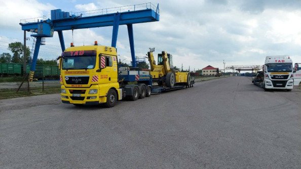 photo_5242489953001258699_y