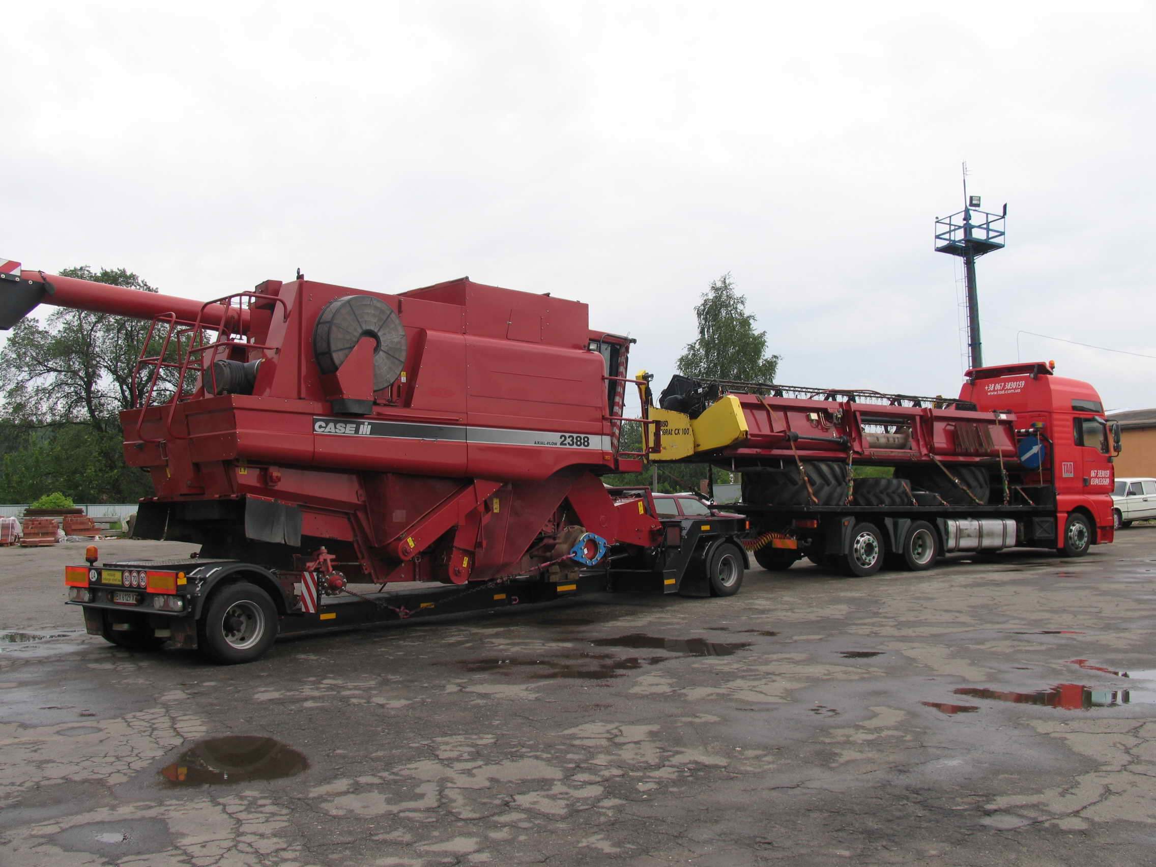 Перевезення комбайна Кейс з жаткою Хмельницький