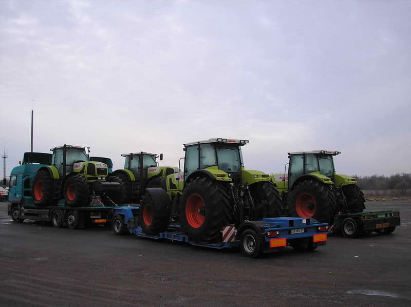 Перевезення тракторів Клас, сільгосптехніка
