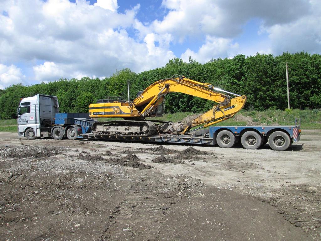 Перевозка экскаватора JCB Киев