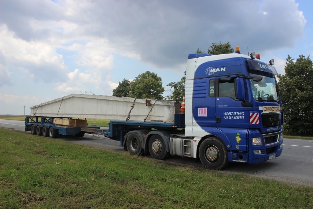 Перевозка строительной бетонной конструкции