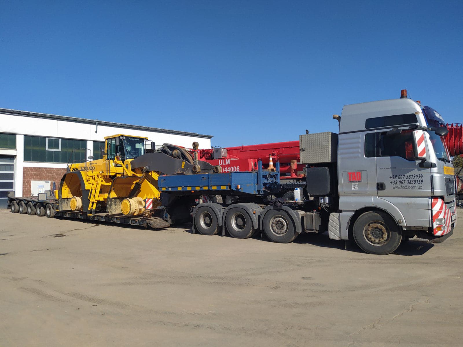 Loader transportation VOLVO