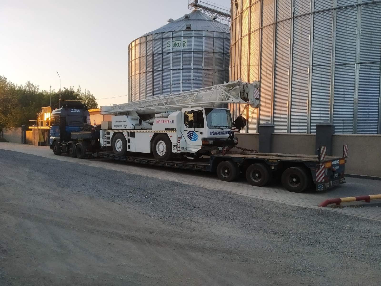 Перевезення популярного мобільного крана Liebherr LTM 1030 - 2