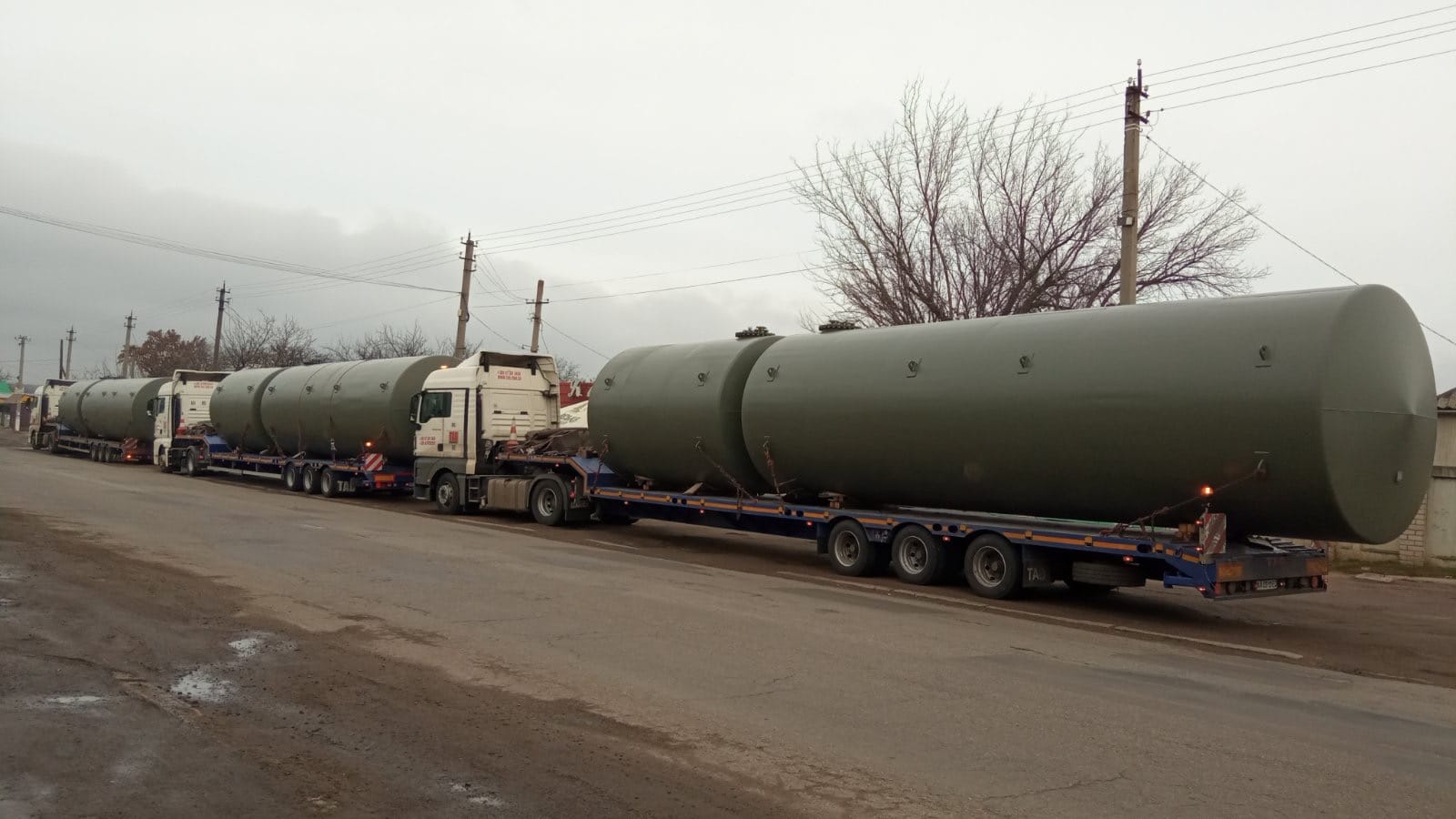 Перевезення негабаритних емностей для пального