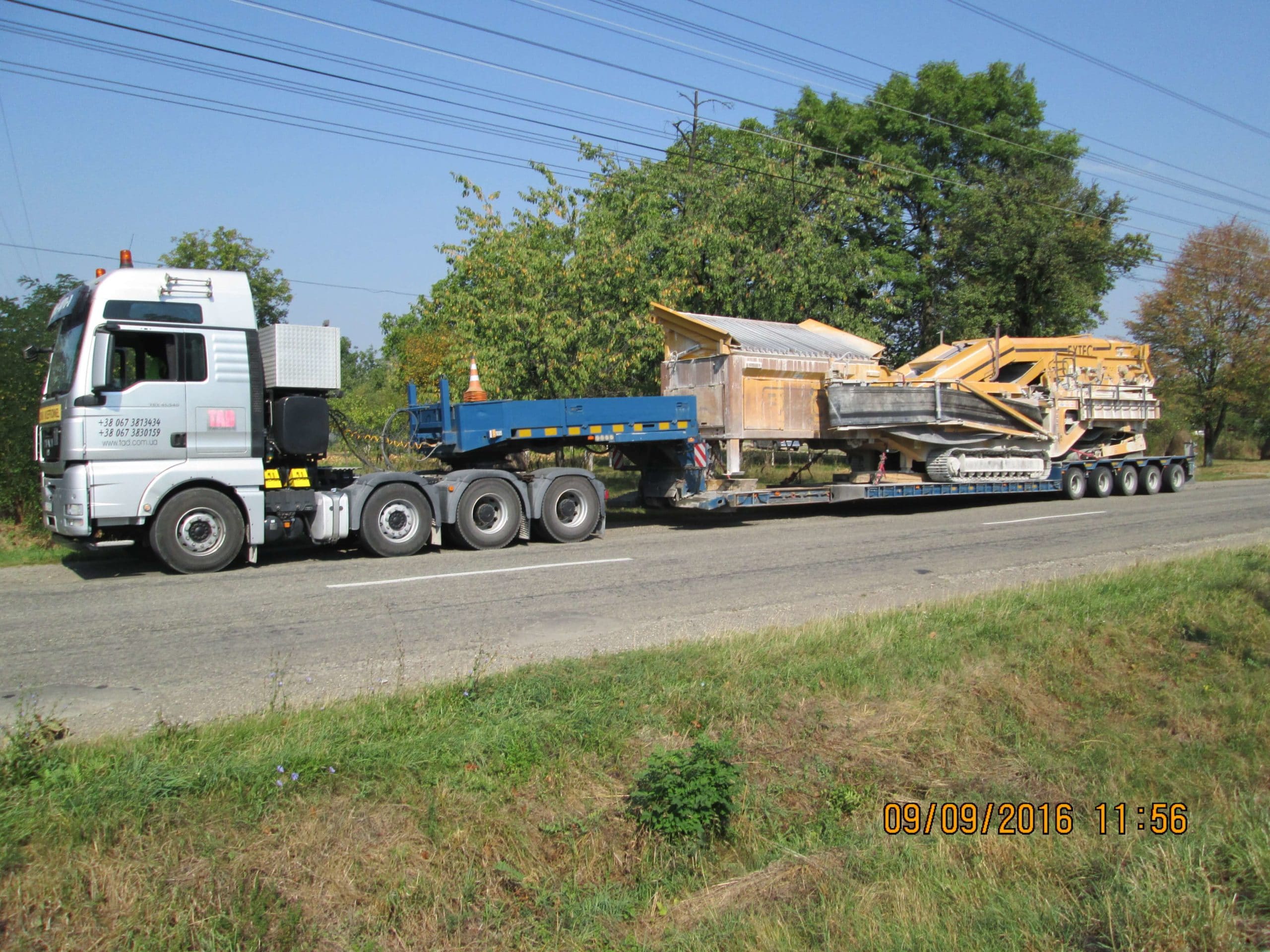 Transportation-of-industrial-machine