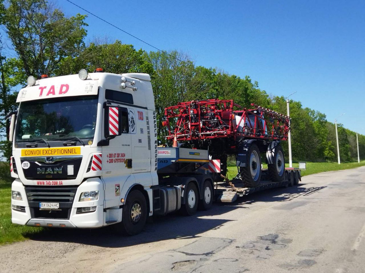 Перевозка опрыскивателя Case IH