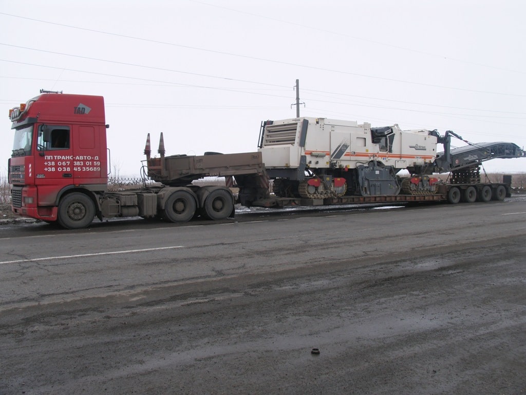 Transportation-of-quarry-equipment