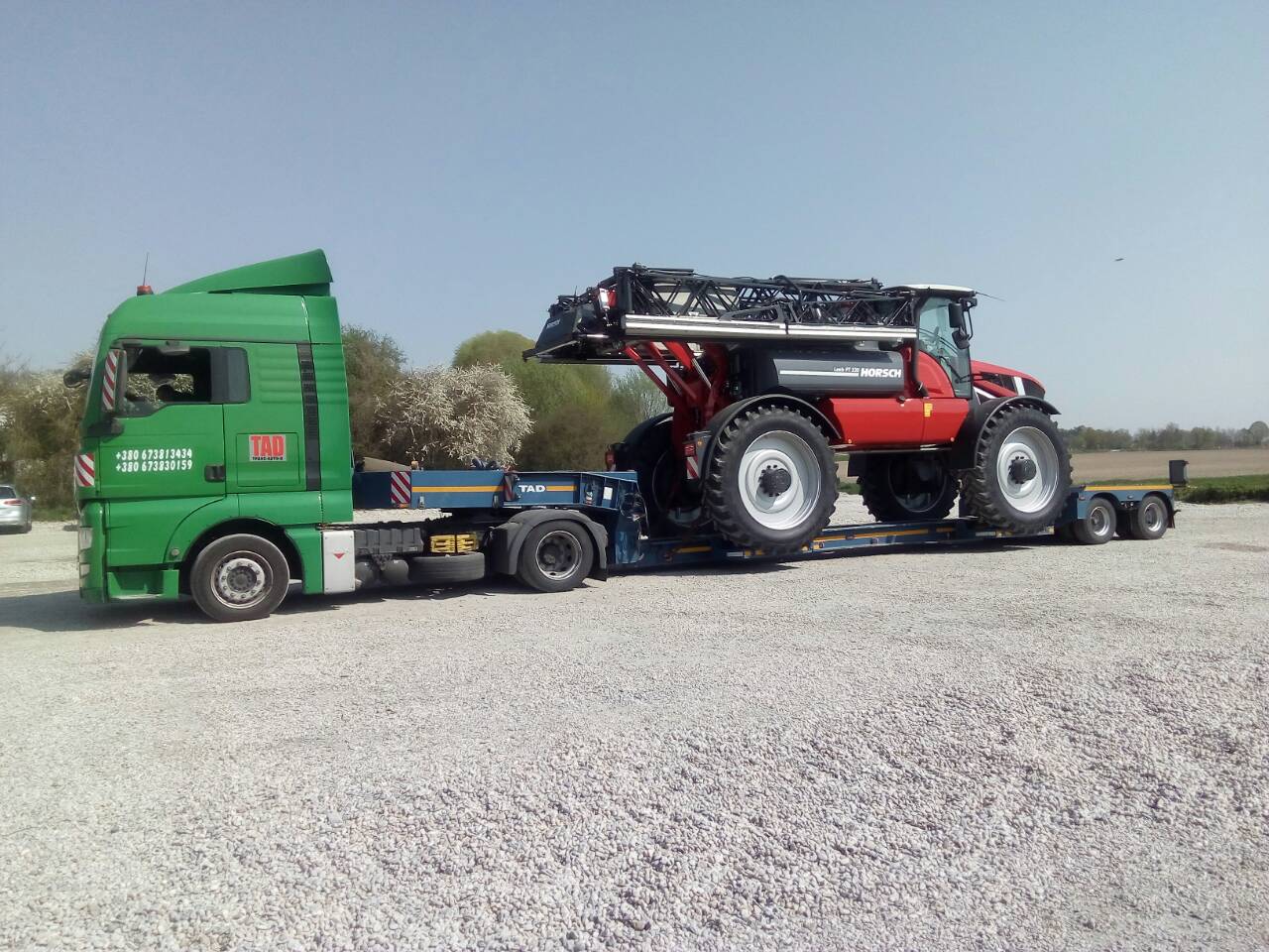 Перевезення-обприскувачів-Horsh