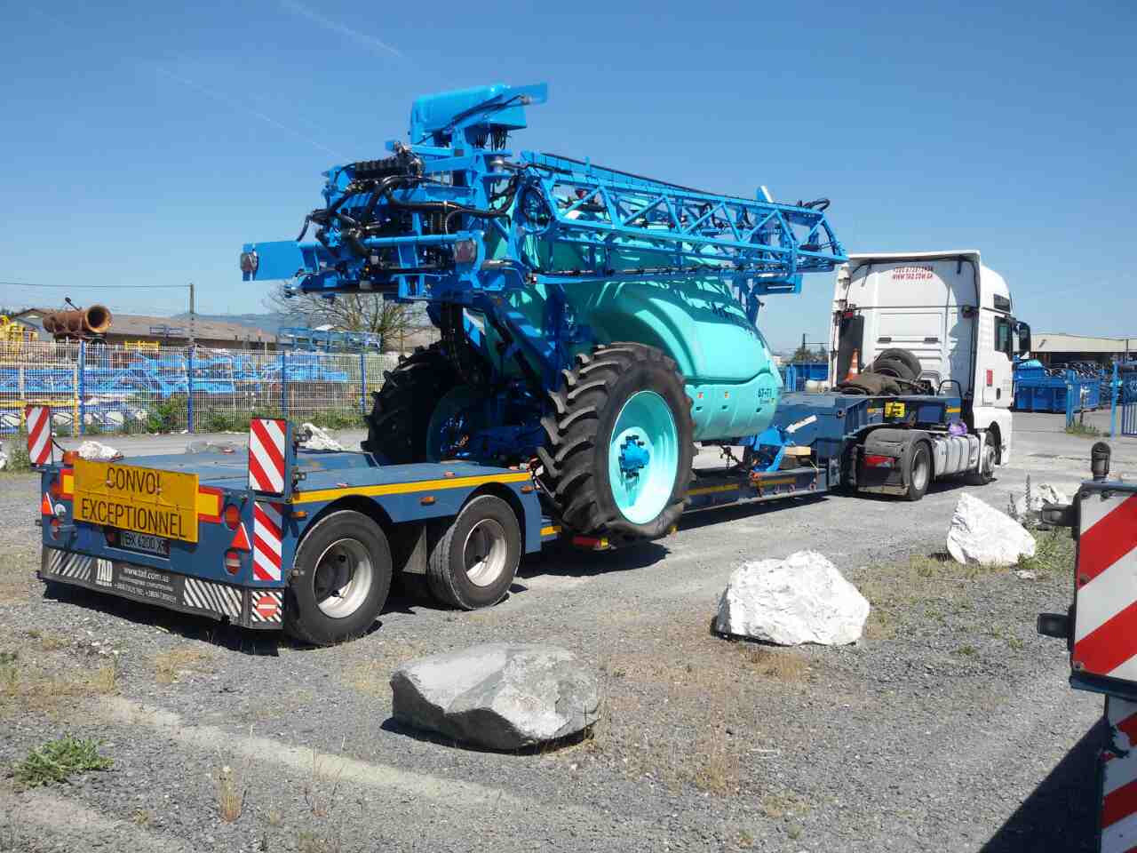 Перевезення-обприскувача-Berthoud