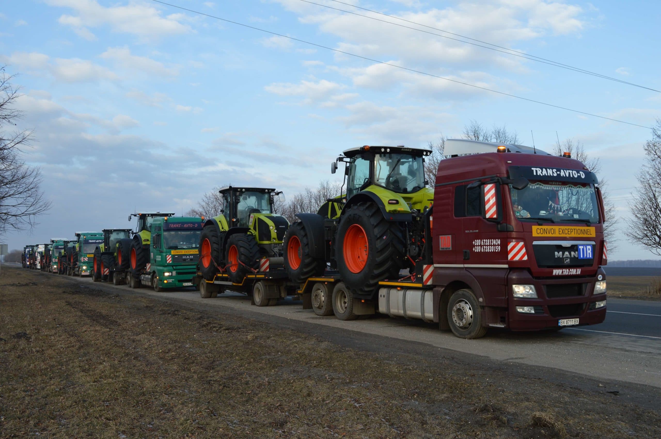 Перевезення-тракторів-CLAAS-AXION-930-з-Франції-в-Україна
