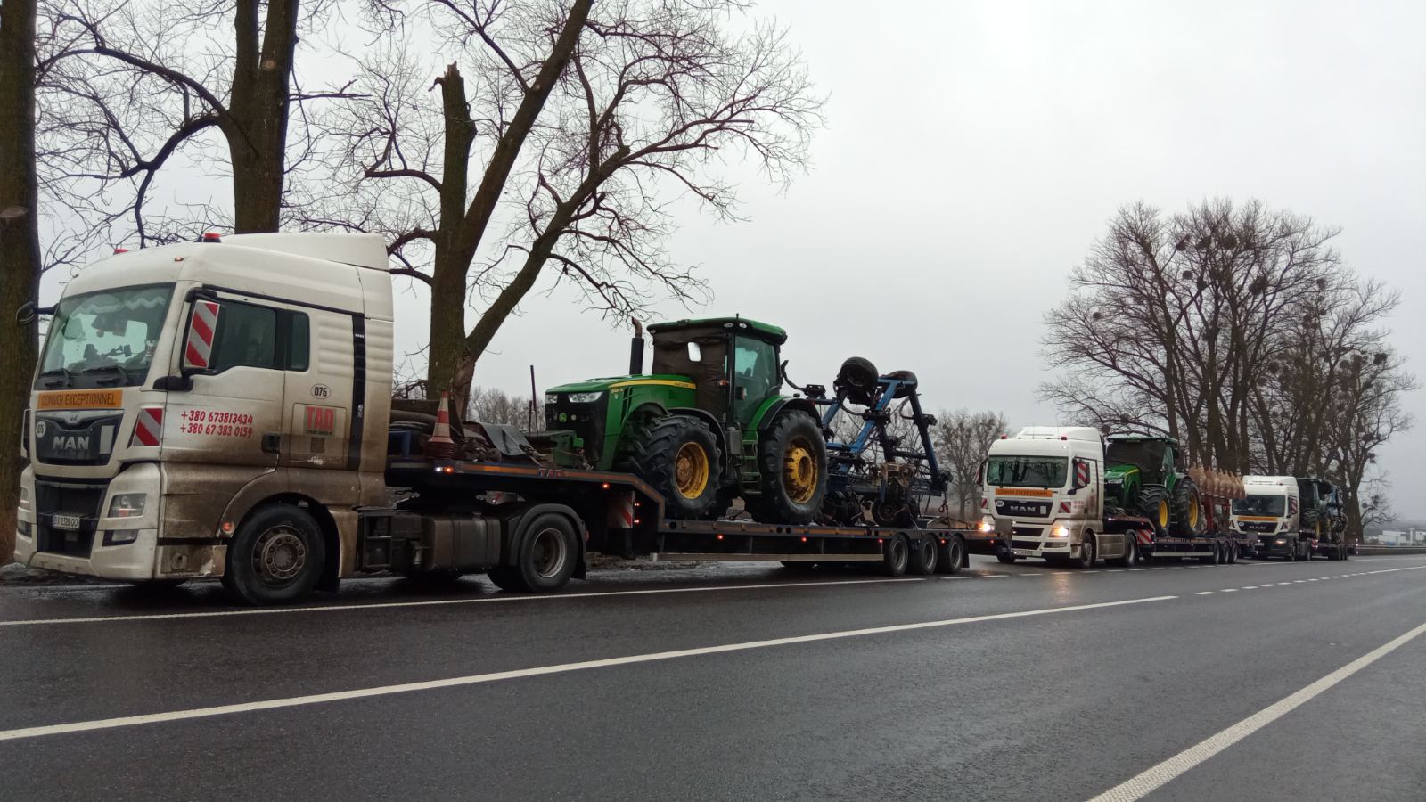 Перевозка тракторов John Deere