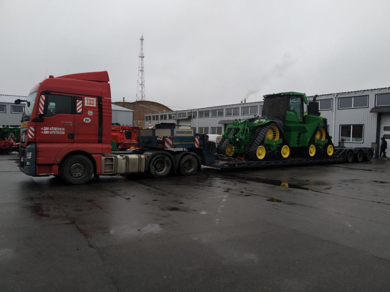 Перевозка тракторов John Deere