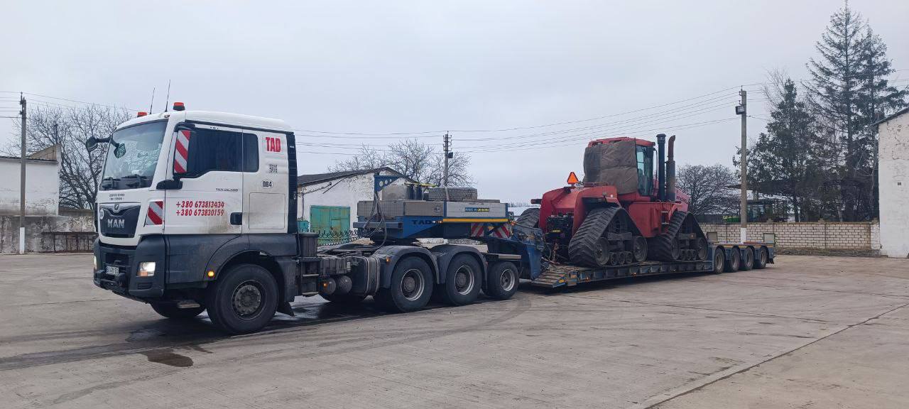 Перевозка тракторов CASE