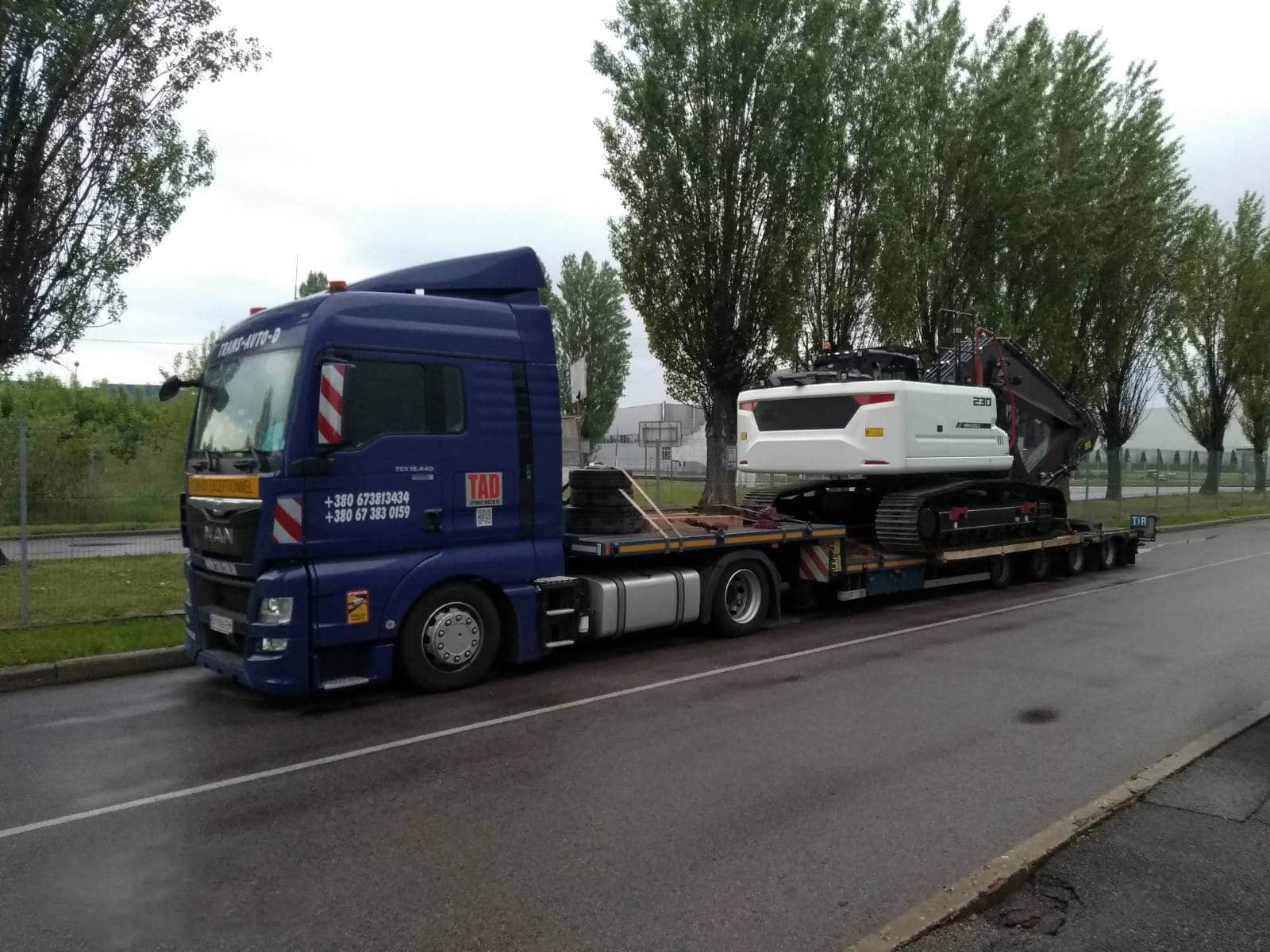 Transportation of road machinery