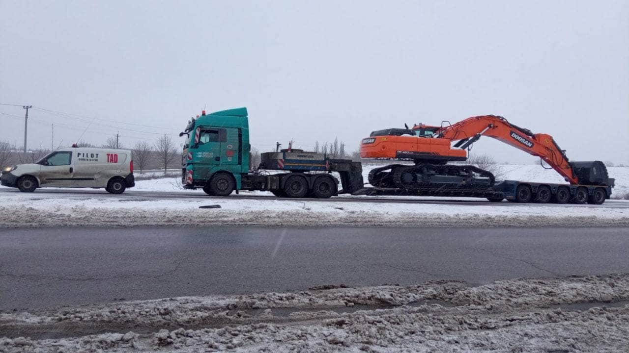 transportation of doosan crawler excavator