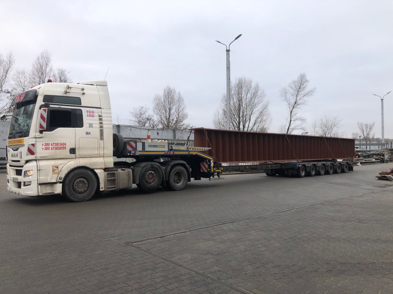 Transportation of beams and metal structures