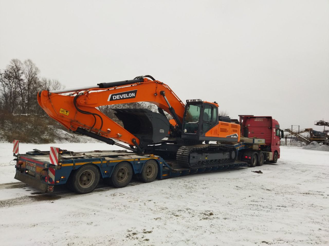 Transportation of the Develon excavator - 2